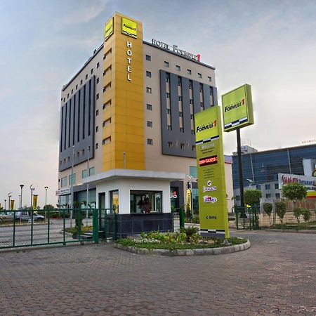 Hotel Caspia Pro Greater Noida Bagian luar foto