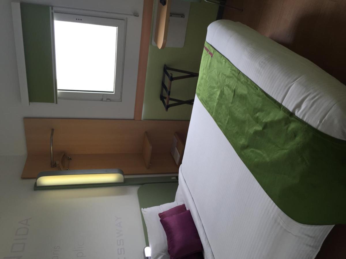 Hotel Caspia Pro Greater Noida Bagian luar foto