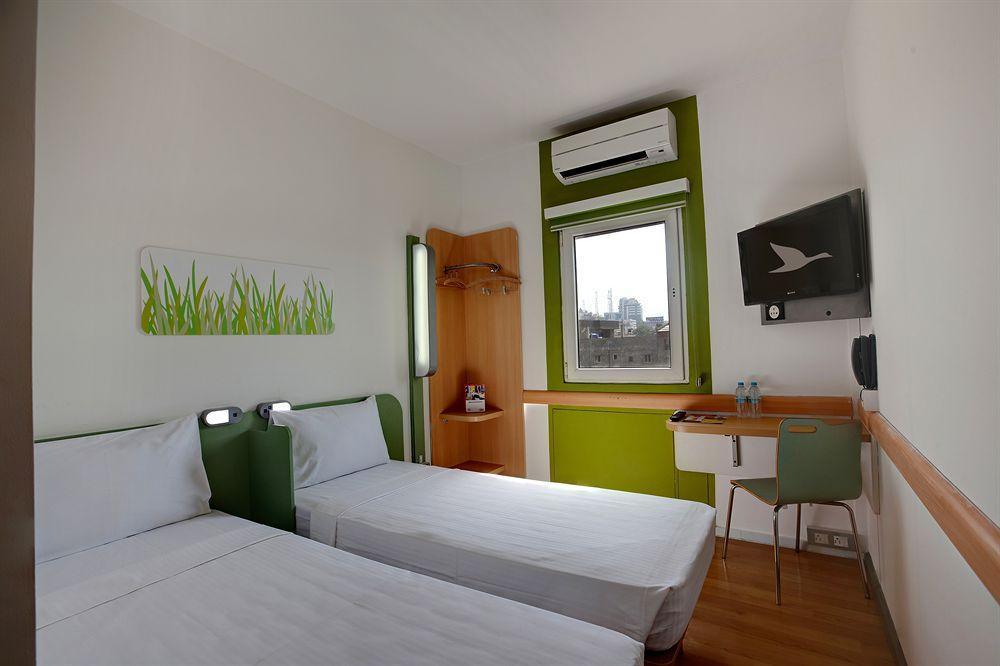Hotel Caspia Pro Greater Noida Bagian luar foto