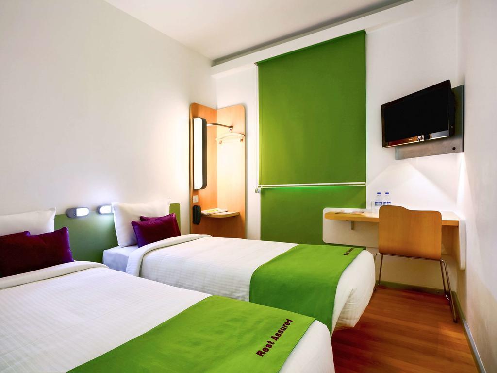 Hotel Caspia Pro Greater Noida Bagian luar foto
