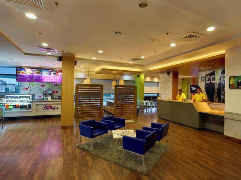 Hotel Caspia Pro Greater Noida Bagian luar foto