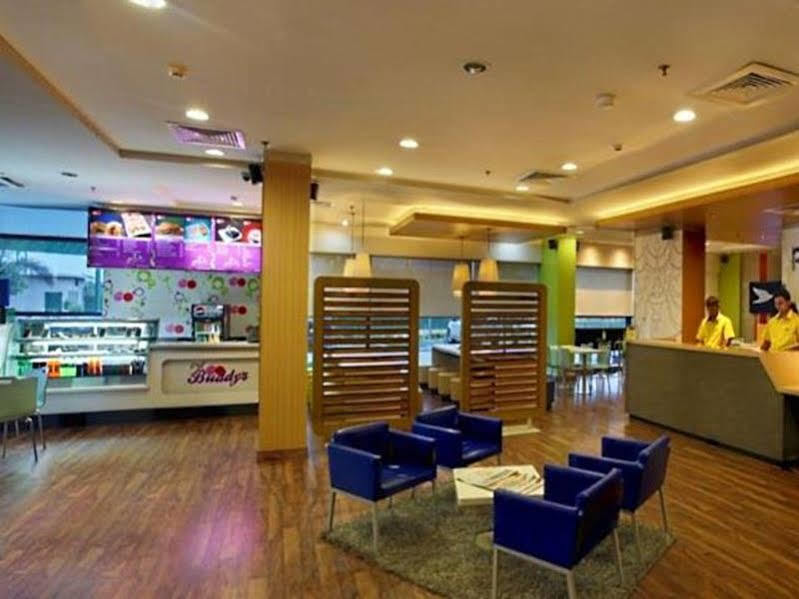 Hotel Caspia Pro Greater Noida Bagian luar foto