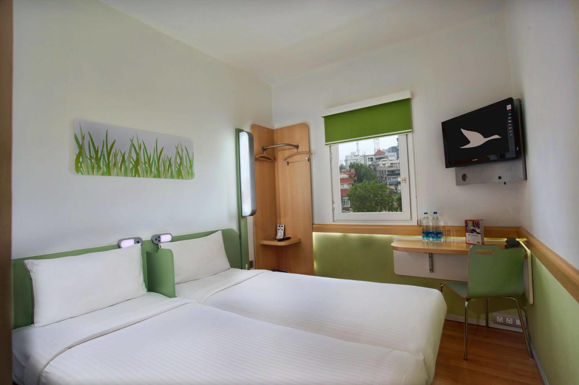 Hotel Caspia Pro Greater Noida Bagian luar foto
