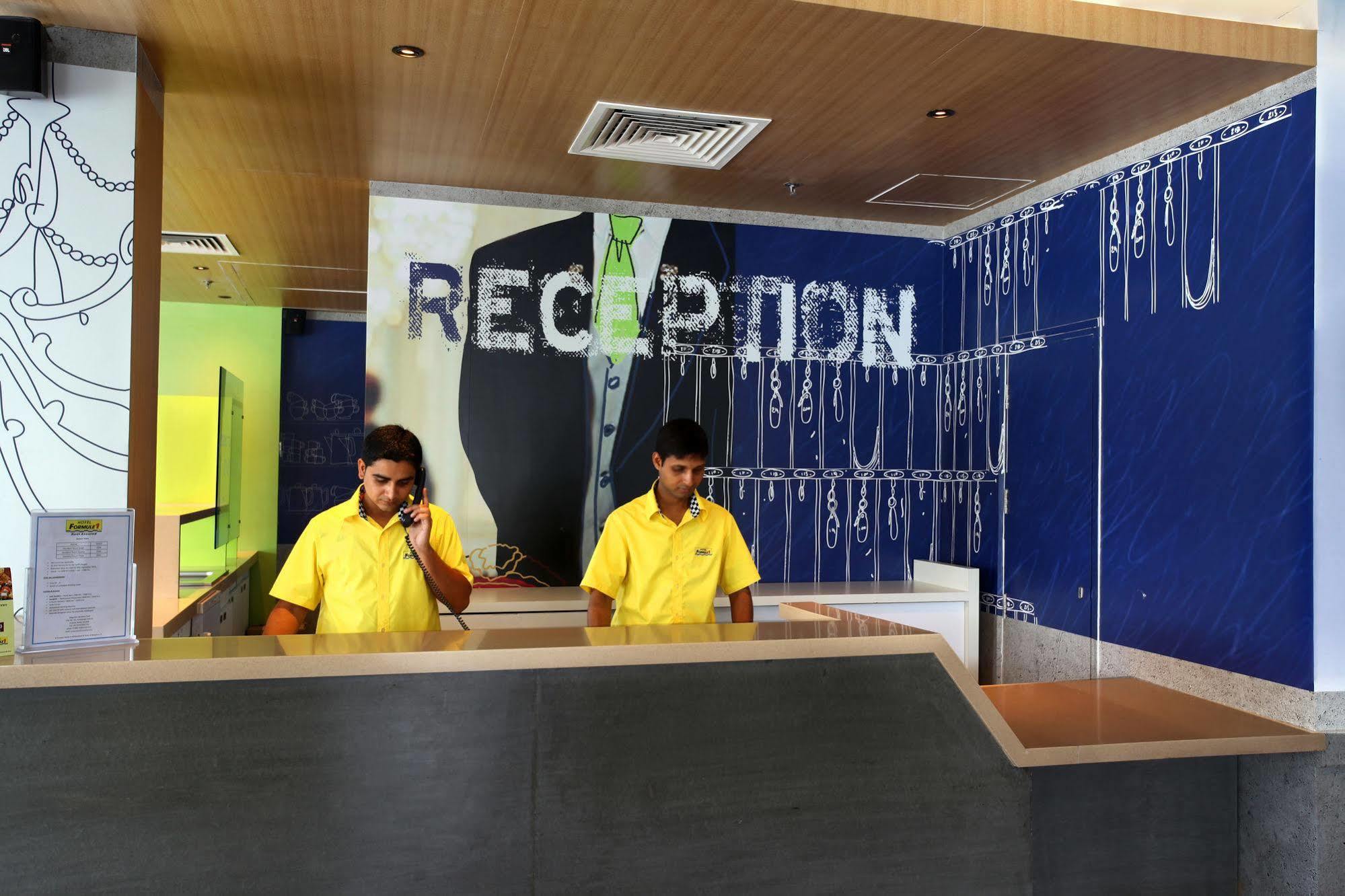 Hotel Caspia Pro Greater Noida Bagian luar foto